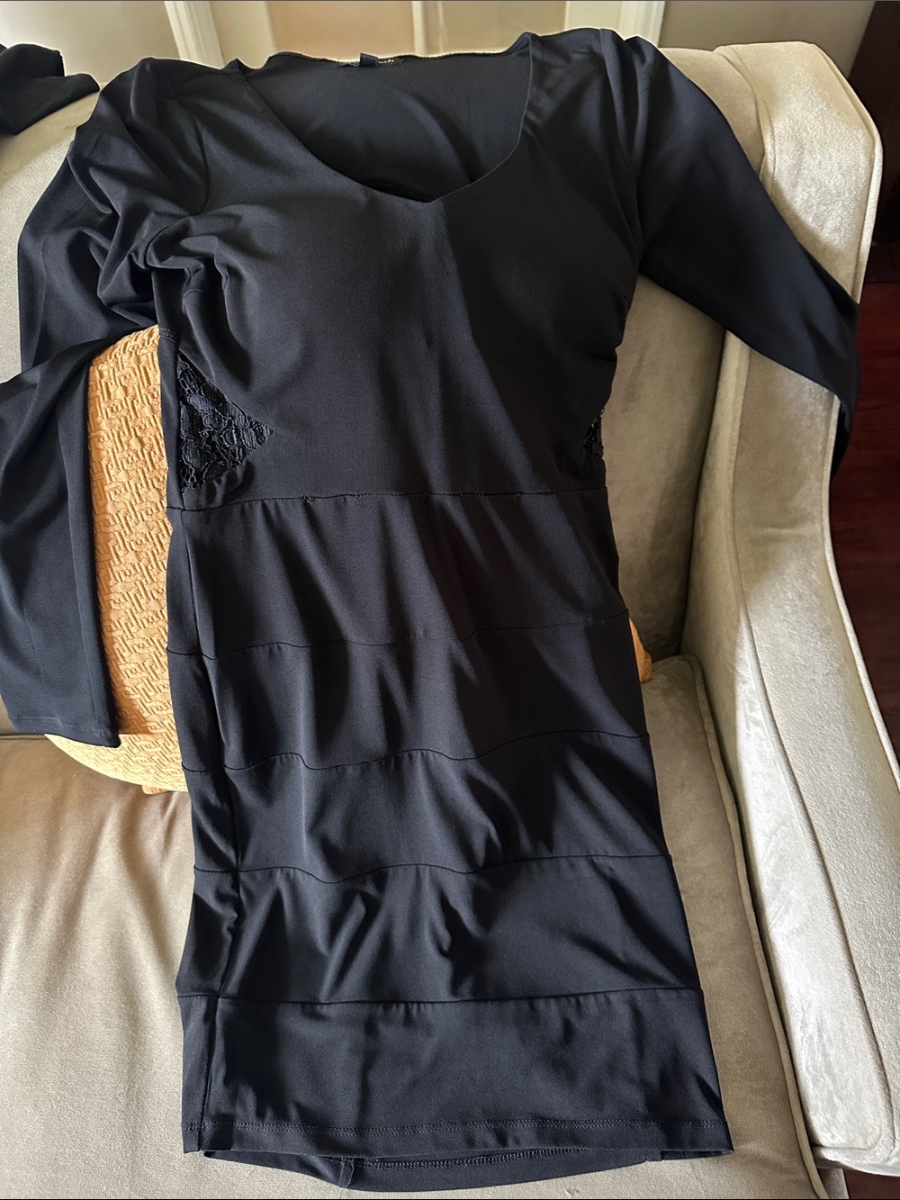 Black Women's V‑Neck Long Sleeve Dress